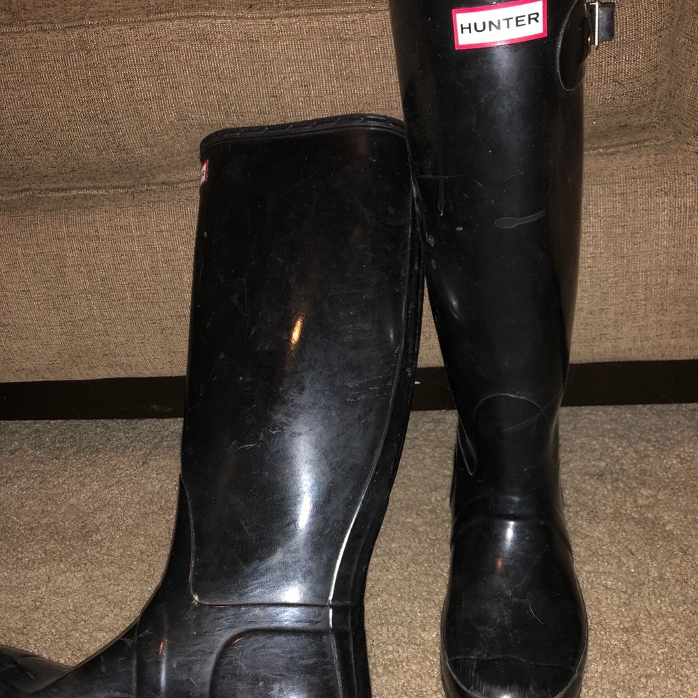 Black glossy hunter rainboots